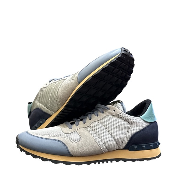 VALENTINO GARAVANI - GREY BLUE STUD SNEAKERS “ROCKRUNNER”